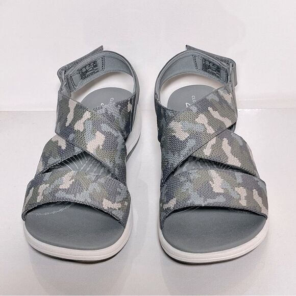 Clarks Cloudsteppers Mira Lily Sport Sandals - Picture 4 of 7